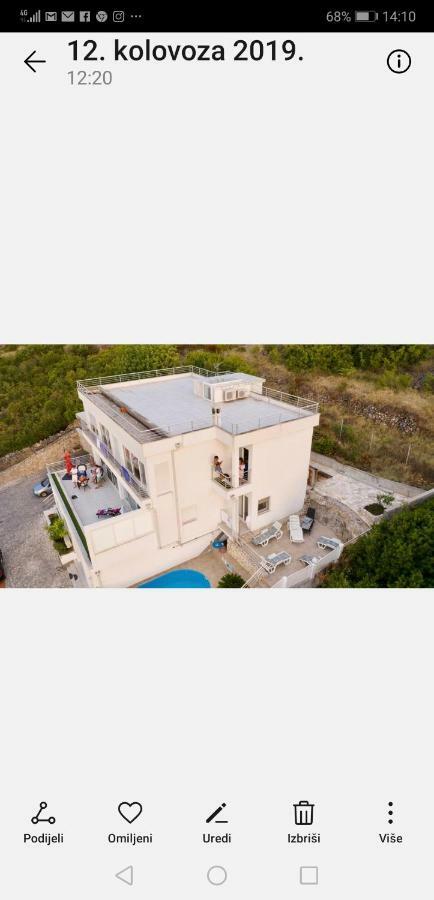 Luxury Apartment Prestige Villa Bellevue Vis Luaran gambar